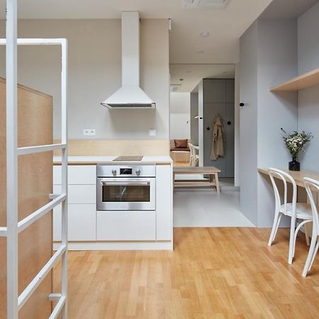 Sunlit Studio Near Wenceslas Square By Prague Days Apartamento Exterior foto