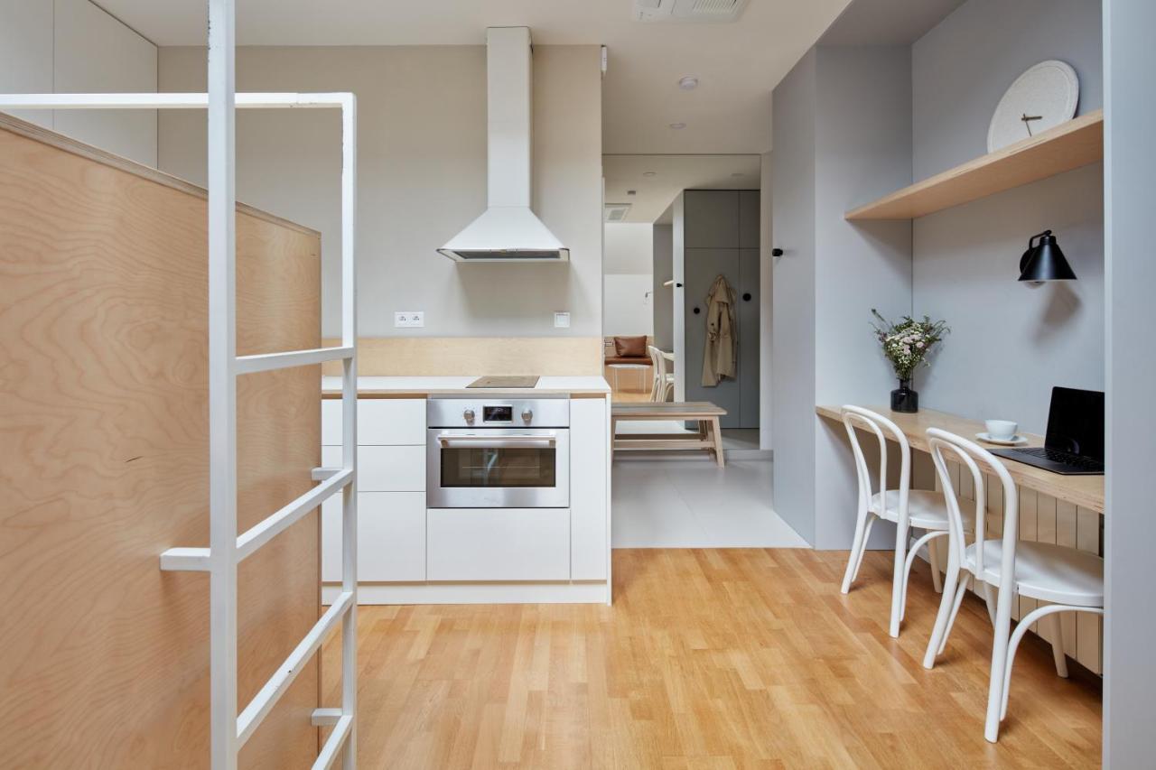 Sunlit Studio Near Wenceslas Square By Prague Days Apartamento Exterior foto